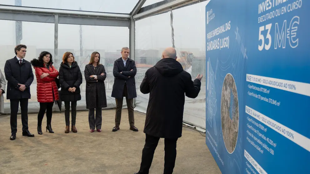 O presidente da Xunta, Alfonso Rueda, acompa&ntilde;ado da conselleira de Medio Ambiente, Territorio e Vivenda, &Aacute;ngeles V&aacute;zquez, visita as obras de urbanizaci&oacute;n da fase 3 do parque empresarial das G&aacute;ndaras, Lugo 12/12/22.