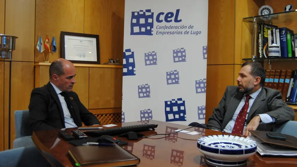 Jaime L&oacute;pez, secretario general de la CEL, junto a Ramiro , c&oacute;nsul de Uruguay.