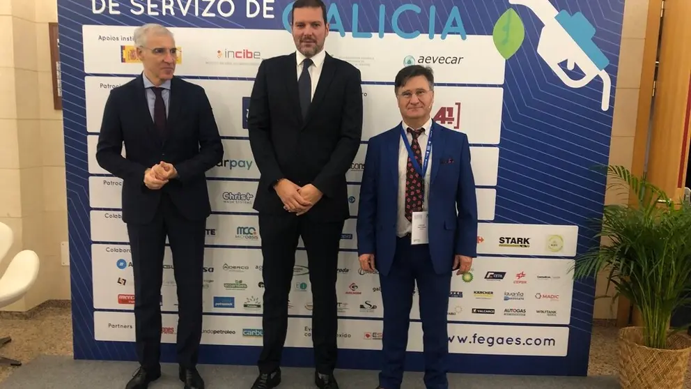El vicepresidente primero de la Xunta, el alcalde de A Estrada y el presidente de Fegaes inauguraron el congreso.