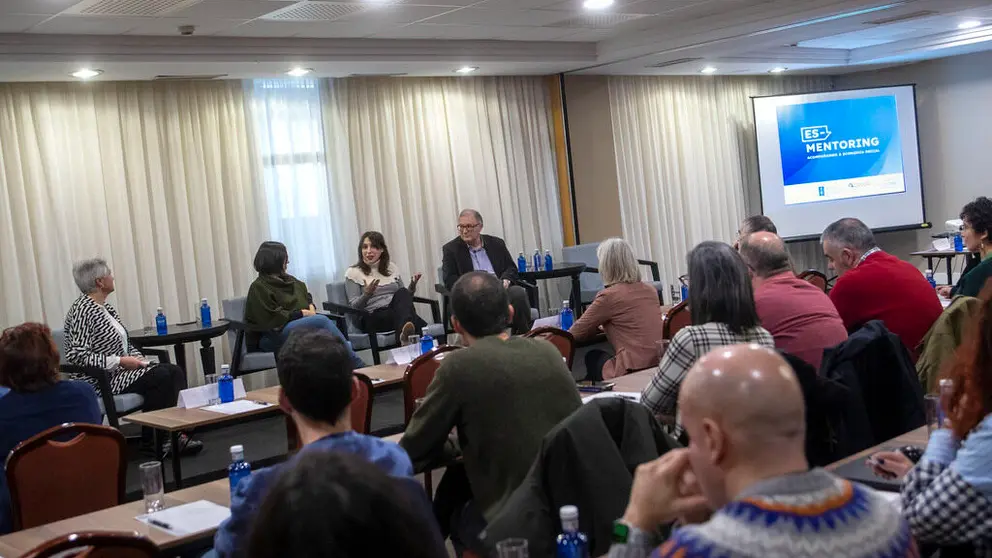 A conselleira de Promoci&oacute;n do Emprego e Igualdade, Mar&iacute;a Jes&uacute;s Lorenzana, participa na xornada de resultados da iniciativa Es-Mentoring acompa&ntilde;ando &aacute; econom&iacute;a social. 