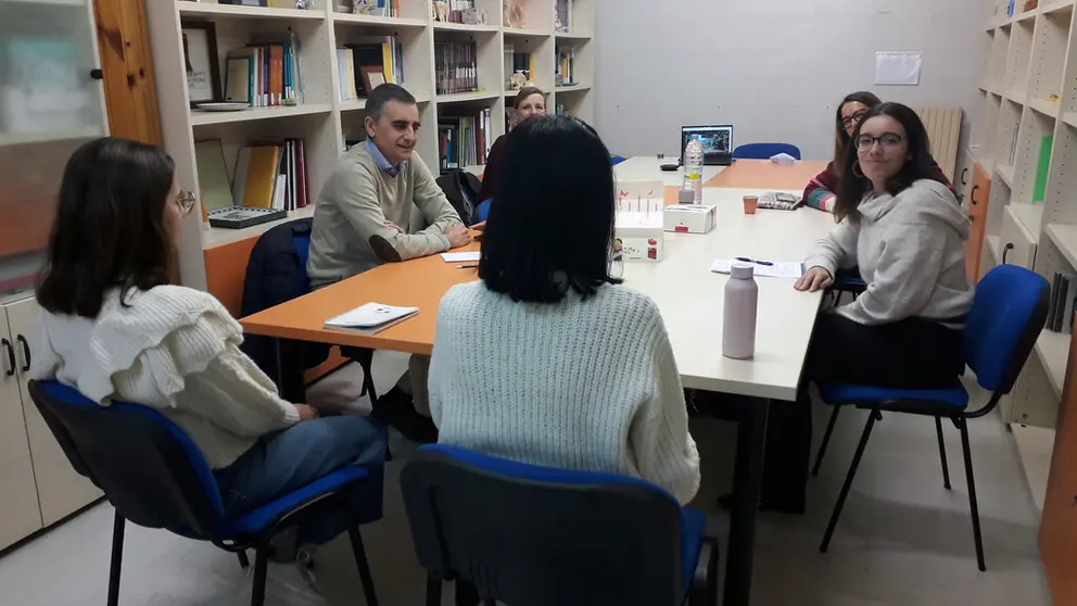 COGAMI mantivo xuntanzas con empresas galegas para  contacto con empresas sa&iacute;ron a debate argumentos que serven para desmentir falsas crenzas e ideolox&iacute;as relacionadas coa discapacidade.