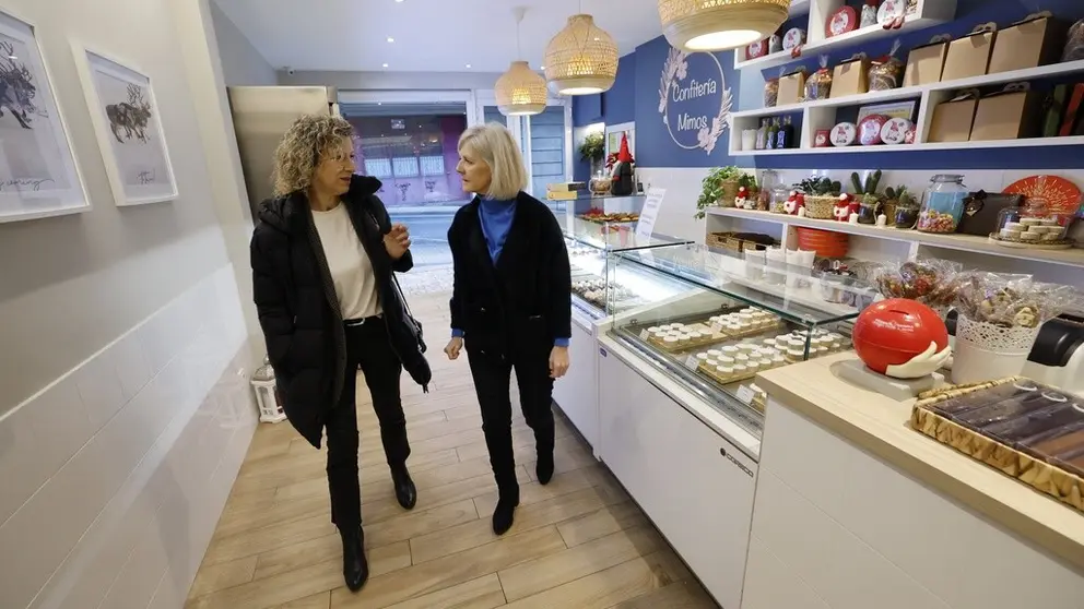 A secretaria xeral de Apoio ao Emprego, Traballo Aut&oacute;nomo e Econom&iacute;a Social, Covadonga Toca, nunha visita que realizou en Lugo &aacute; empresa Pampering