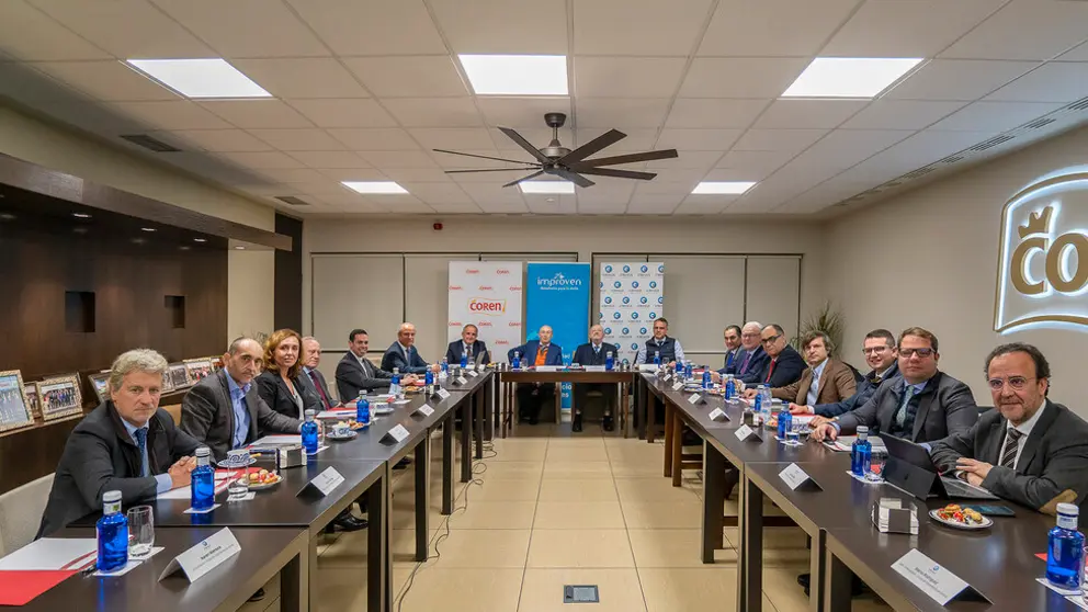 Asistentes al encuentro "Desaf&iacute;o CEO" organizado por Improven y C&iacute;rculo en Coren.