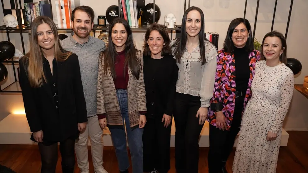Algunos de los miembros de Igata, en la celebraci&oacute;n de su quinto aniversario en A Coru&ntilde;a.