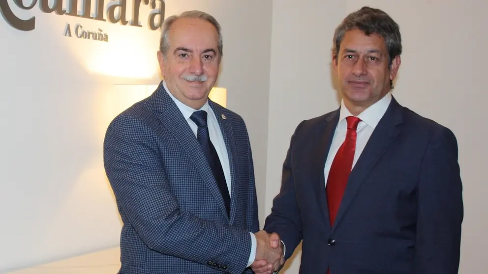 Antonio Couceiro, presidente de la C&aacute;mara herculina, y , de Alc&aacute;zar Patentes y Marcas.