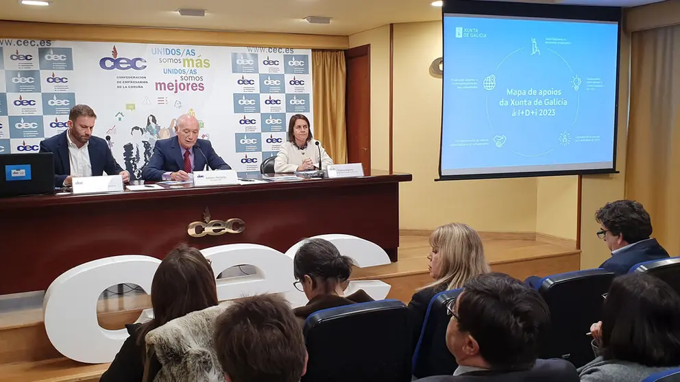 El delegado de la Xunta en A Coru&ntilde;a, Gonzalo Trenor, el presidente de la CEC, Antonio Fontenla, y la directora de Gain, Patricia Argerey.