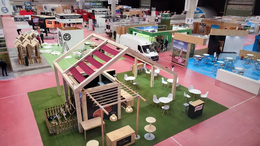 Montaje de stands en el recinto ferial de Silleda en v&iacute;speras de la apertura de Abanca Cimag-GandAgro 2023.