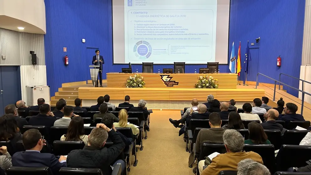 Asistentes a la jornada dedicada a las comunidades energ&eacute;ticas organizada por Cluergal y Xunta de Galicia en Santiago.
