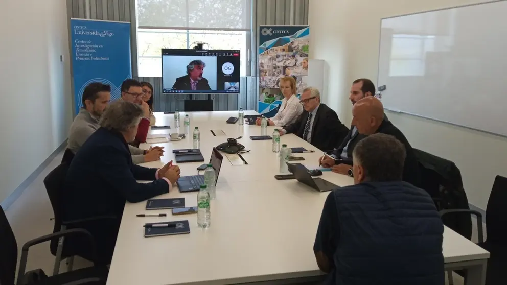 Representantes de AGH2, UVigo, UDC y USC, en la reuni&oacute;n celebrada en el Cixtec.