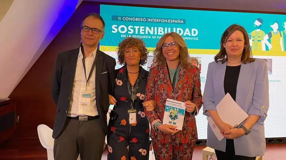 Jos&eacute; Aler, Yolanda Fern&aacute;ndez, Mar&iacute;a Luisa &Aacute;lvarez e Isabel Ca&ntilde;as, protagonistas de la mesa de la distribuci&oacute;n, durante el Congreso de Interfish.