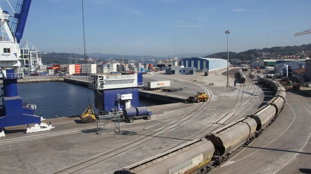El Puerto de Mar&iacute;n es el primero en Galicia en utilizaci&oacute;n de ferrocarril./AP PUERTO DE MAR&Iacute;N.