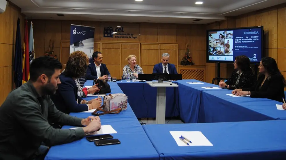 Jornada "Entorno de trabajo seguro y saludable como derecho fundamental", celebrada en la CEL en Lugo.