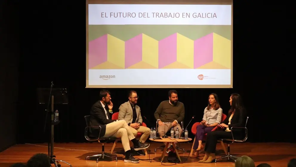 Encuentro "El futuro del trabajo en Galicia", celebrado en O Porri&ntilde;o.