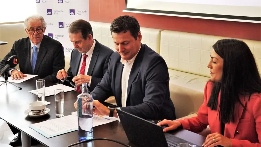 La Fundaci&oacute;n AXA present&oacute; en Vigo su estudio sobre la percepci&oacute;n ciudadana ante el cambio clim&aacute;tico.