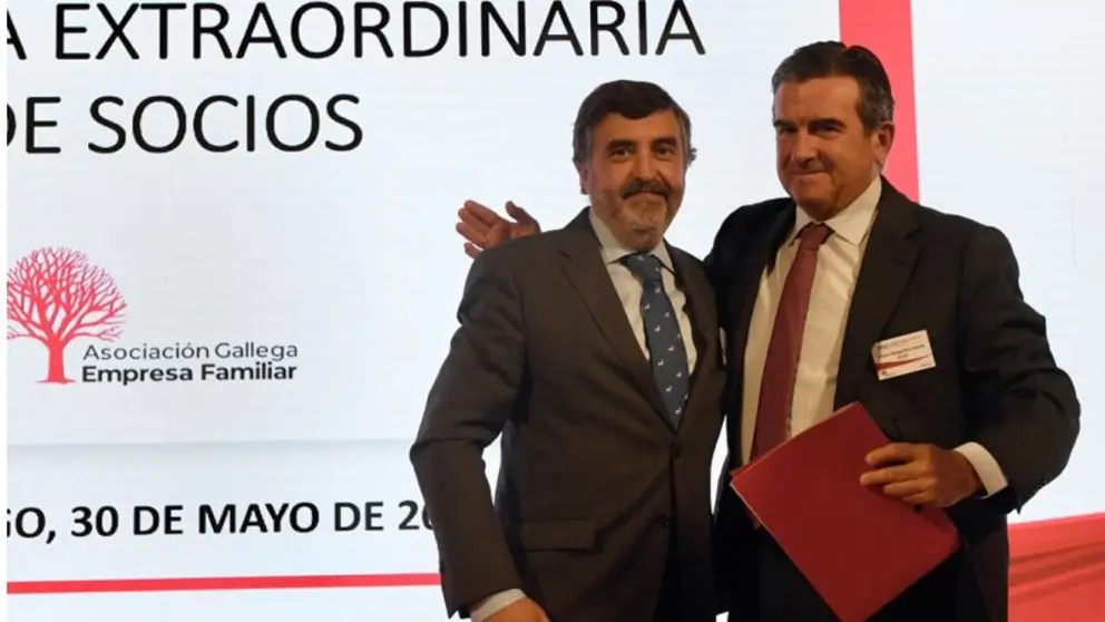 Jos&eacute; Silveira, novo presidente da Agef, xunto a V&iacute;ctor Nogueira. FOTO: Punto GA | M.Riopa.