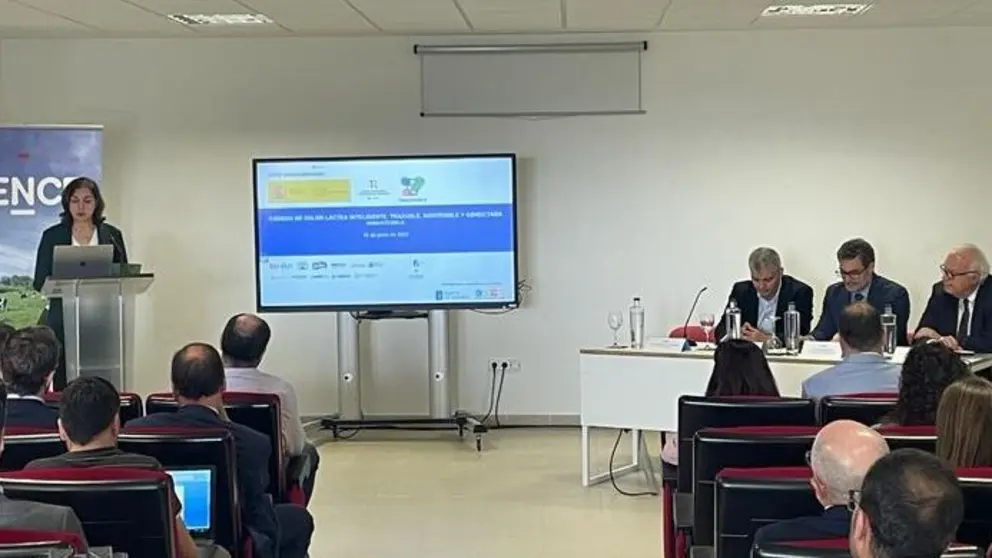 Carmen Lence, CEO del Grupo Lence, durante la presentaci&oacute;n del proyecto SmarTZ4milk.