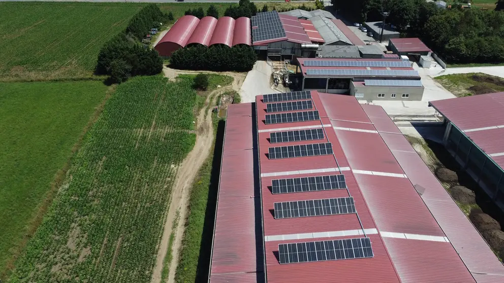 Instalaci&oacute;n fotovoltaica en Grille.