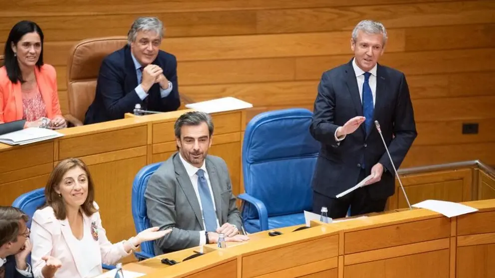 Alfonso Rueda, na s&uacute;a intervenci&oacute;n no Parlamento galego.