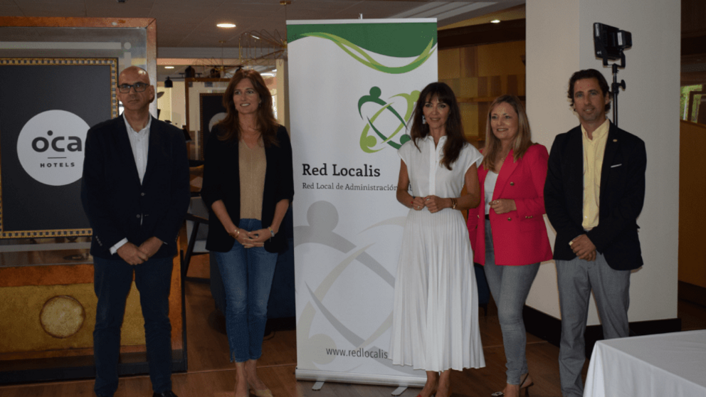 Alberto Vaquero, Natalia Rodr&iacute;guez Viso, Concepci&oacute;n Campos, Mar&iacute;a Cadaval y , en la apertura del V Congreso de Red Localis.