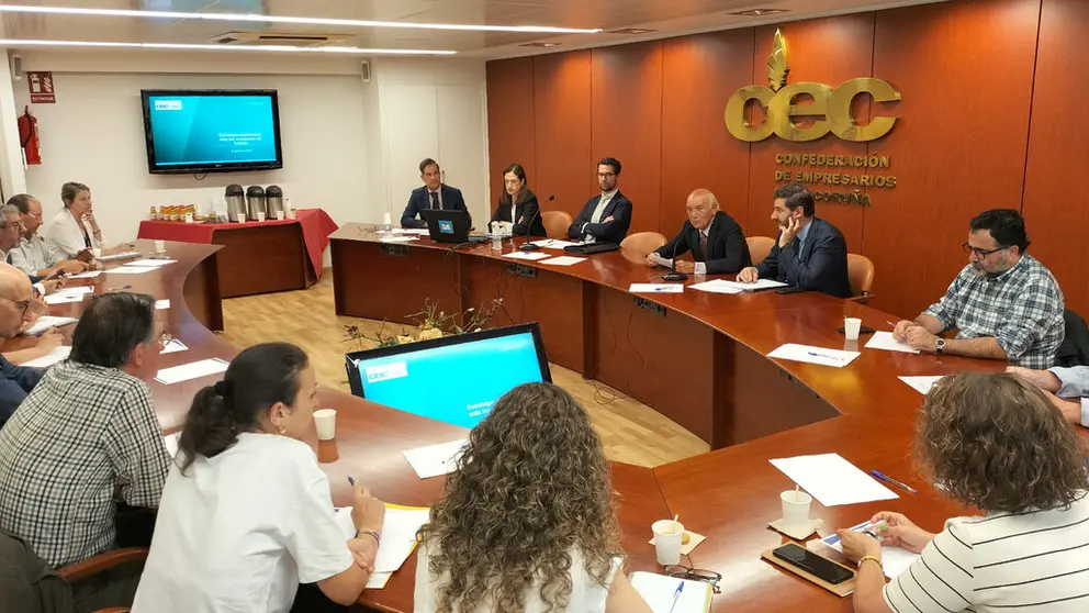 Jornada sobre la actuaci&oacute;n empresarial en caso de siniestralidad laboral, organizada por la CEC y Garrigues.