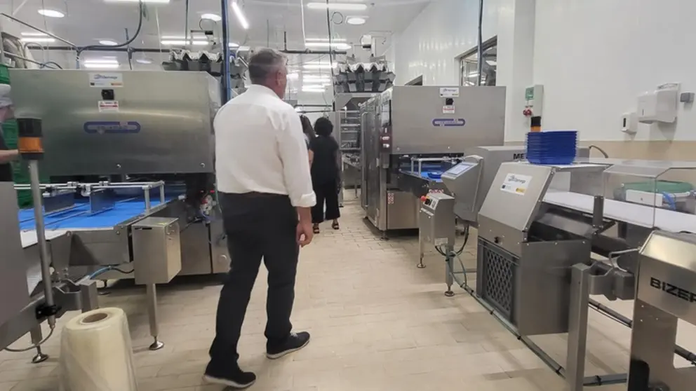 Nuevo dispositivo de envasado de mejill&oacute;n desarrollado por Ompega y Teixpac.