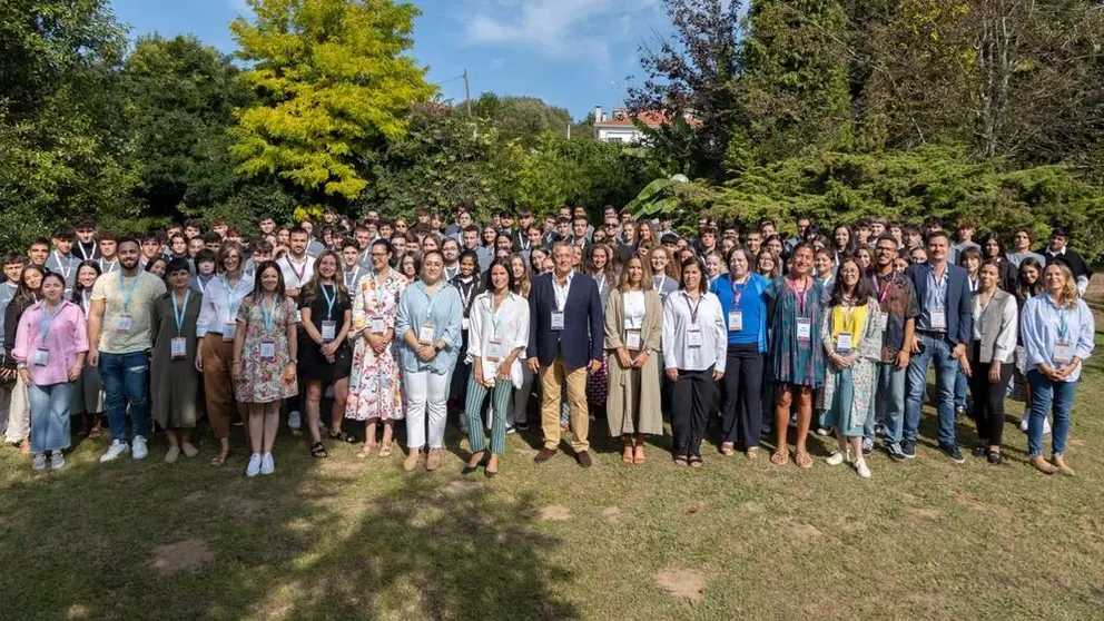 Foto de inauguraci&oacute;n del curso acad&eacute;mico en el campus de Oleiros de Cesuga y EFBS.