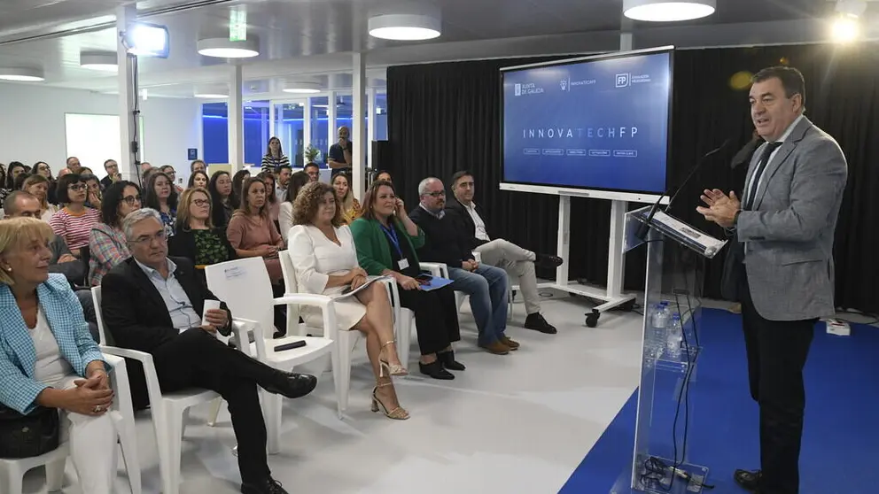 El conselleiro de Cultura, Educaci&oacute;n, FP y Universidades present&oacute; Innovatech FP en el Centro Galego de Innovaci&oacute;n de la FP Eduardo Barreiros, en Ourense.