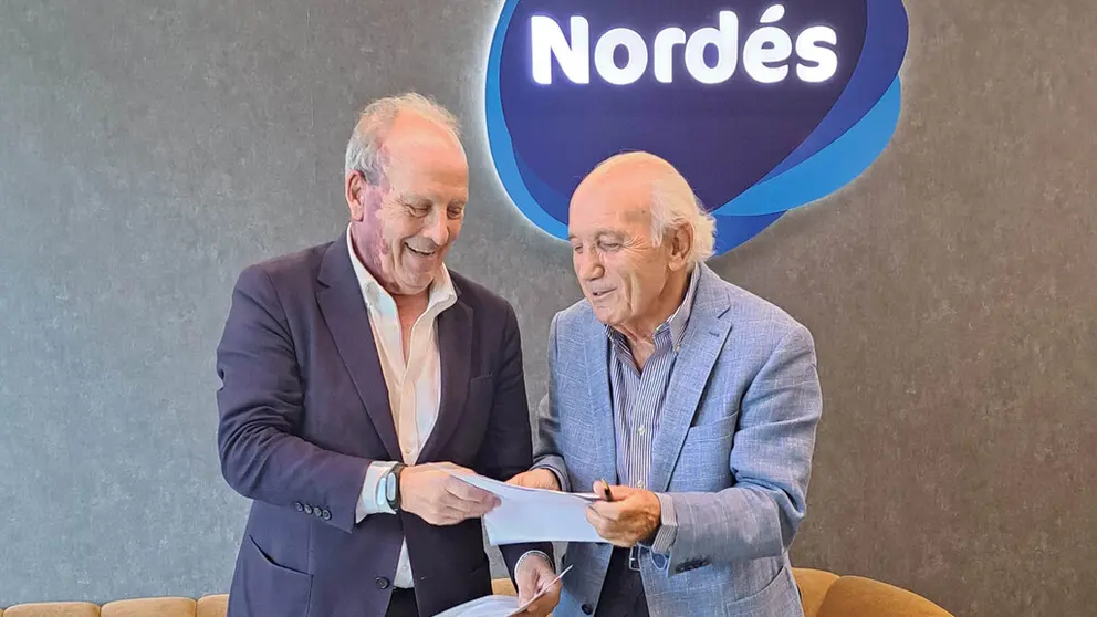 Carlos L&oacute;pez Navaza, presidente de Nord&eacute;s (izquierda) y Antonio Fontenla, presidente de la CEC.