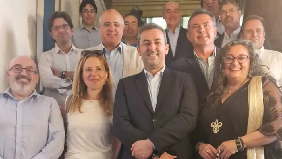 Actual junta de gobierno del Consejo de Colegios de Ingenier&iacute;a Inform&aacute;tica, con Fernando Su&aacute;rez en el centro.
