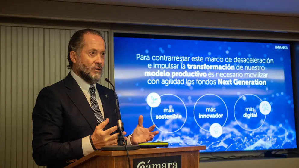 Juan Carlos Escotet, presidente de Abanca, en su intervenci&oacute;n en la C&aacute;mara de A Coru&ntilde;a.