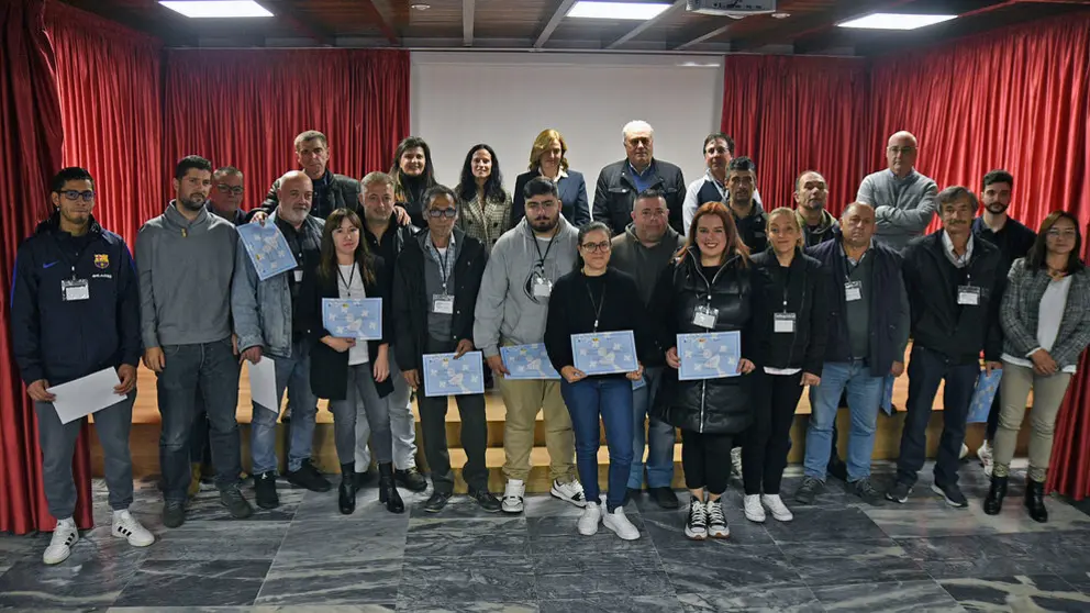 Entrega de diplomas dos obradoiros de emprego de Celanova e Bande.