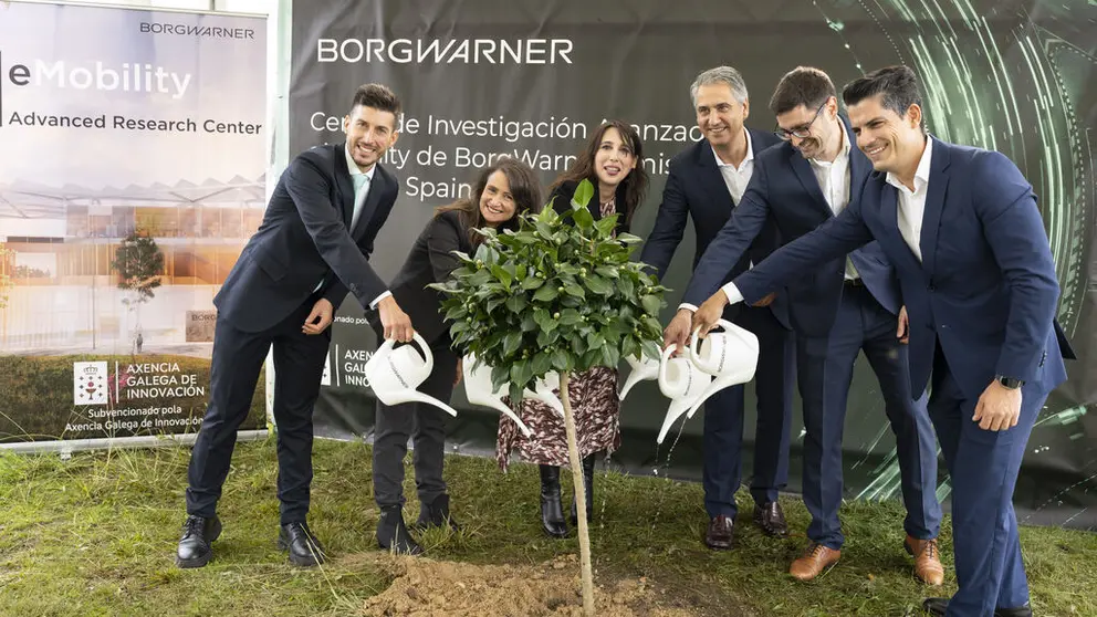 El lanzamiento del Centro de Investigaci&oacute;n Avanzada eMobility de BorgWarner incluy&oacute; una plantaci&oacute;n de especie aut&oacute;ctona en la parcela de Porto de Molle donde se ubicar&aacute;.