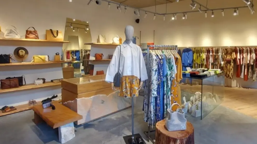 Nueva tienda de Adolfo Dominguez en Oporto, Portugal.