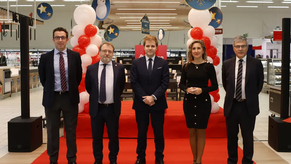 Inauguraci&oacute;n del nuevo hipermercdo de Alcampo en Ferrol tras su renovaci&oacute;n.