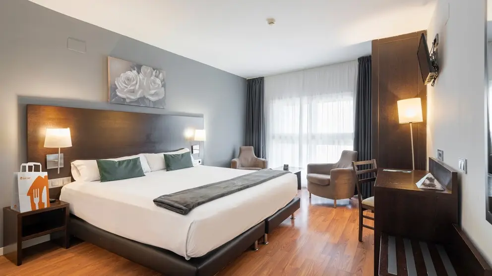 Una habitaci&oacute;n de un  establecimiento de Alda Hotels.