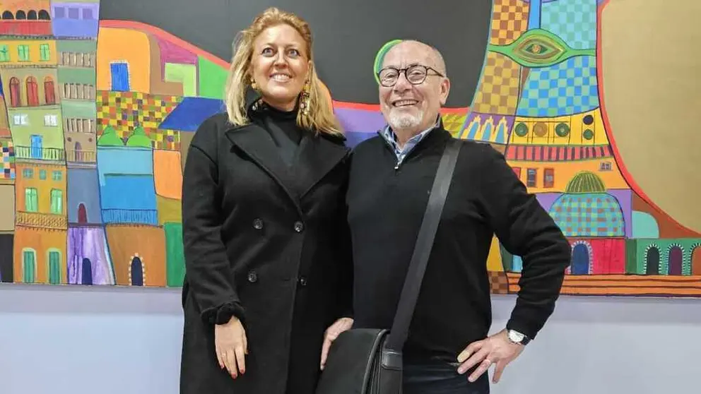 Beatriz Sestayo, gerente de Suelo Empresarial del Atl&aacute;ntico, y Jos&eacute; Andr&eacute;s Est&eacute;vez M&eacute;ndez, representante de AC Reunidos SL.