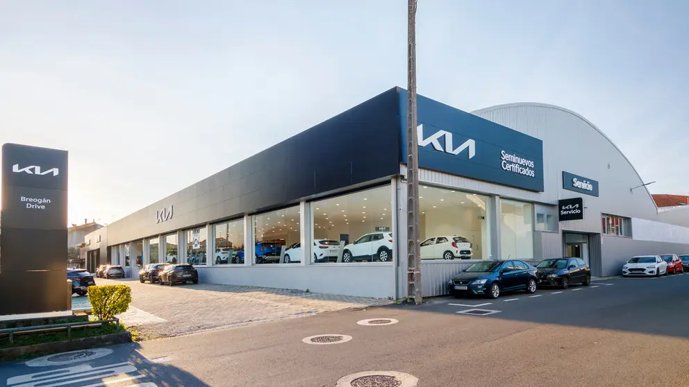 Nuevas instalaciones de Kia Breog&aacute;n Drive en Santiago.