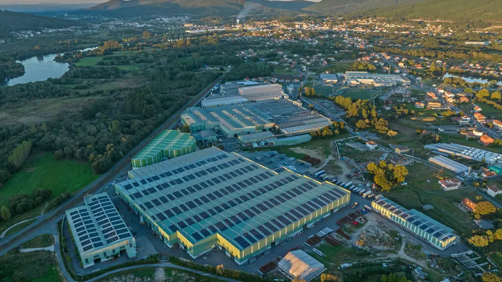 Instalaci&oacute;n fotovoltaica desarrollada por Norvento para Extrugasa.