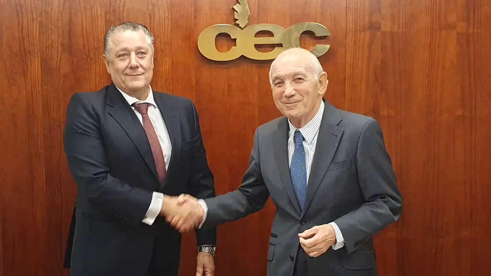 Venancio Salcines, presidente de EFBS Grupo Educativo y de Cesuga, y Antonio Fontenla, presidente de la CEC.