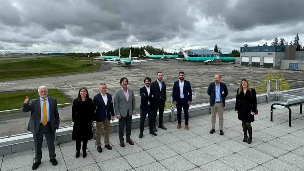 Miembros del CAG, Gain y la Civil UAV's Initiative, en las instalaciones de Boeing en Seattle.