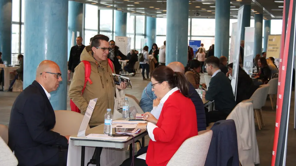 Medio millar de personas asistieron a la Feria de Empleo 45+.
