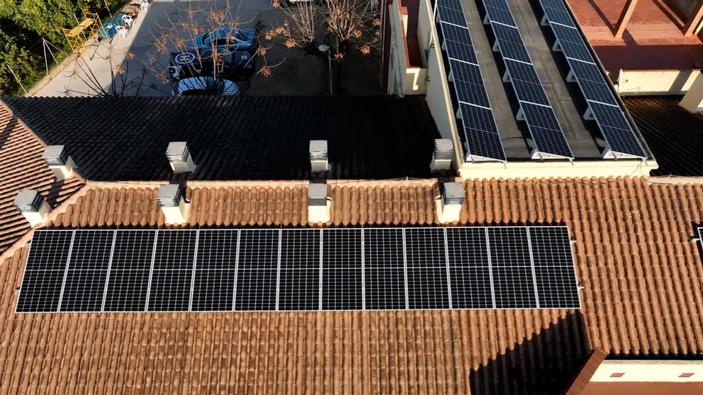 De las comunidades solares podr&aacute;n beneficiarse clientes de Iberdrola situados a menos de 2 km de distancia de las placas solares.